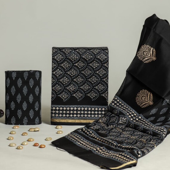 http://www.rivierafashion.in