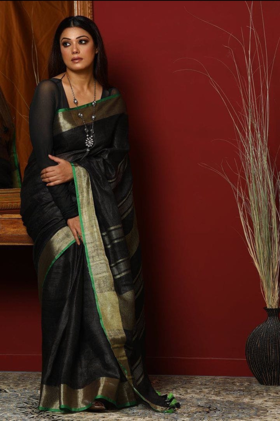 Handwoven Pure Linen Saree