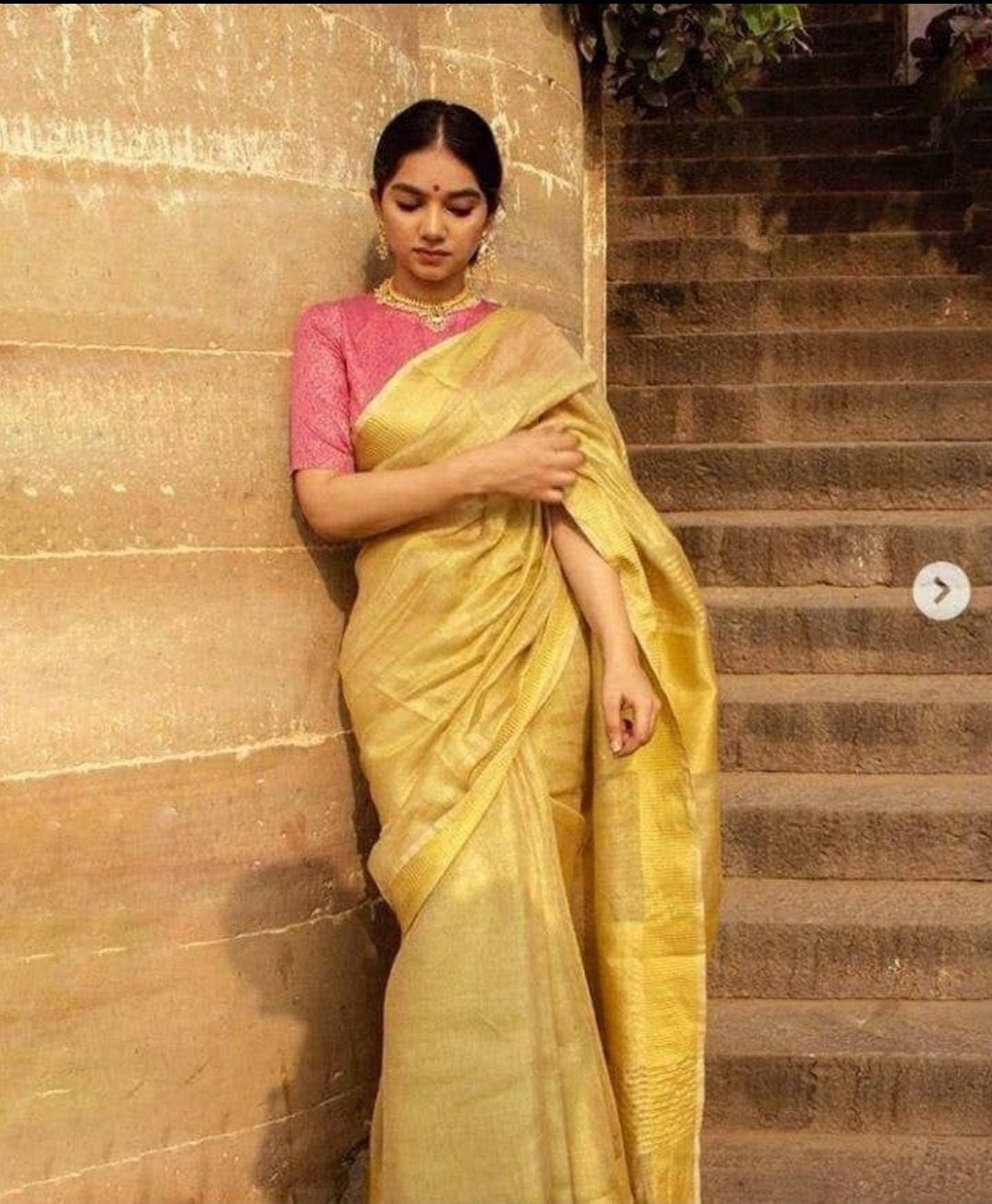 GOLDEN TISSUE LINEN SAREE