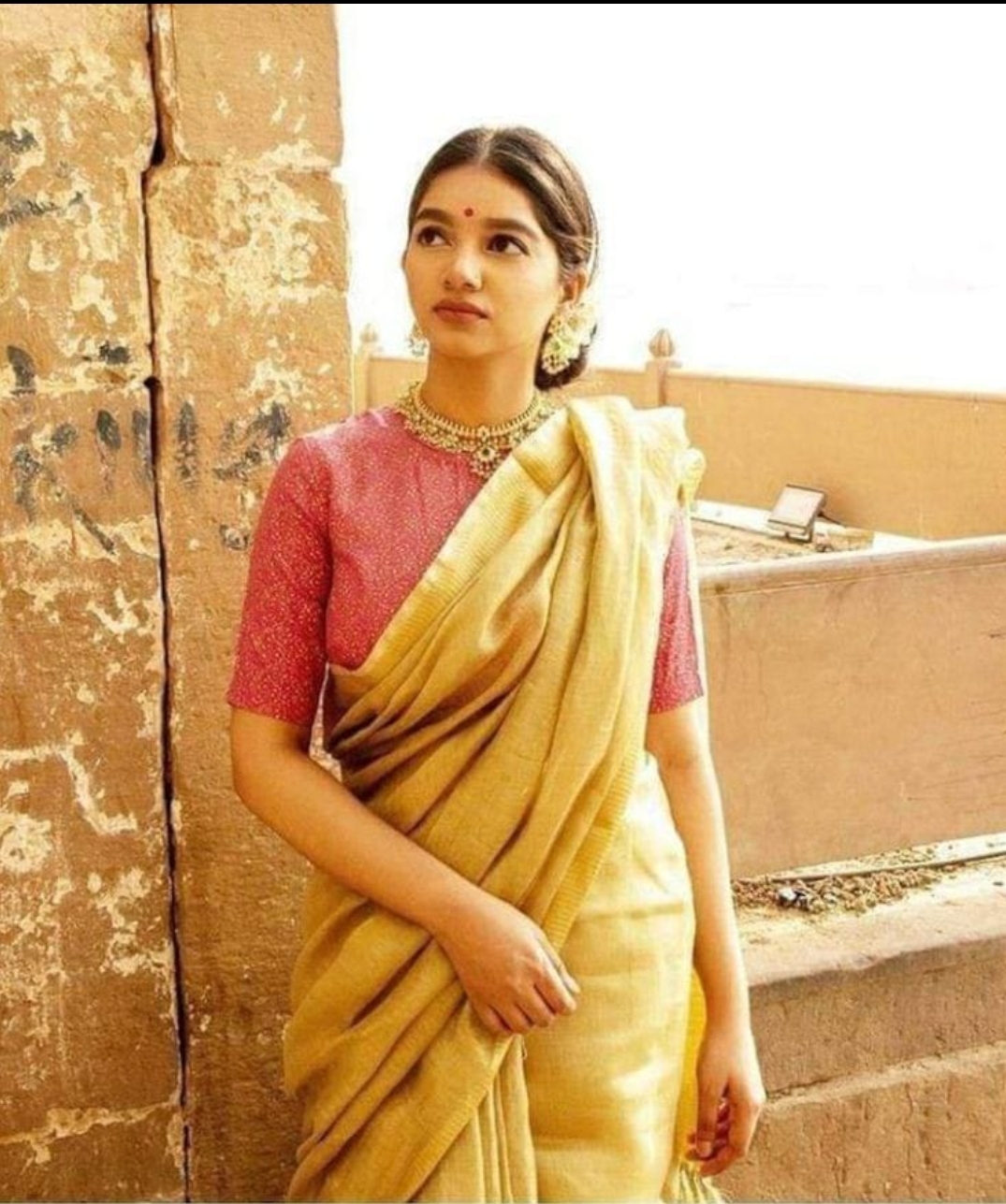 GOLDEN TISSUE LINEN SAREE