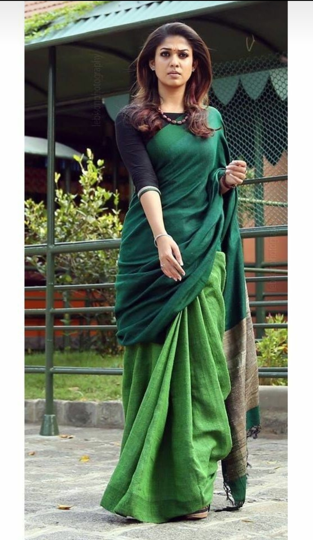 HANDWOVEN PURE LINEN SAREE