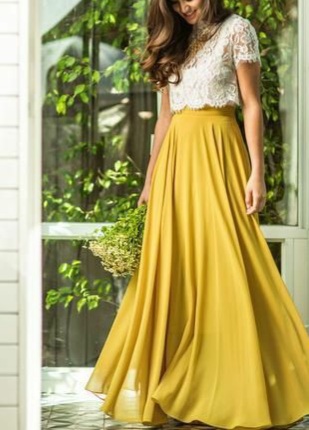 Skirt in Mustard Colour with Lace Crop Top