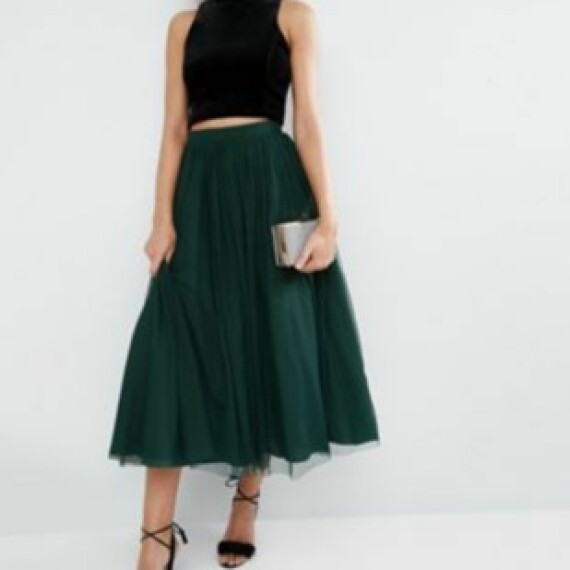 http://www.rivierafashion.in/products/tulle-prom-skirt-with-black-crop-top